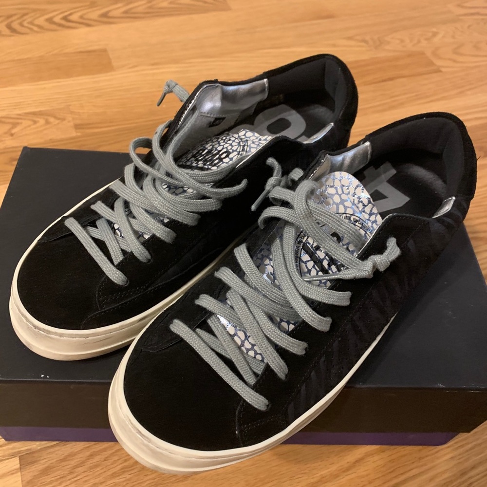 P448 Zebra sneaker